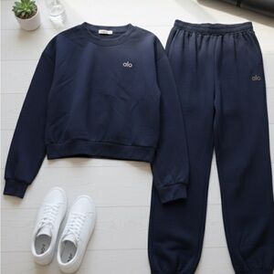Navy Blue Lounge Set: Cropped Sweatshirt & High-Rise Joggers